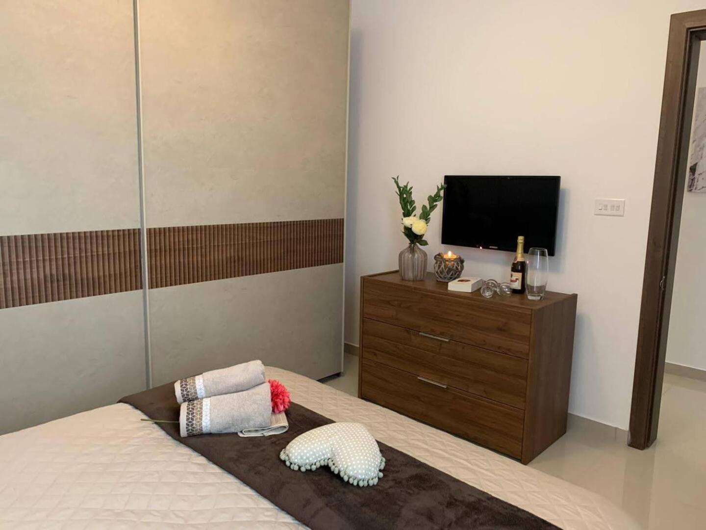 Fl 1 Ta'Lonza Luxury With Hot Tub By Homely Mellieħa Εξωτερικό φωτογραφία