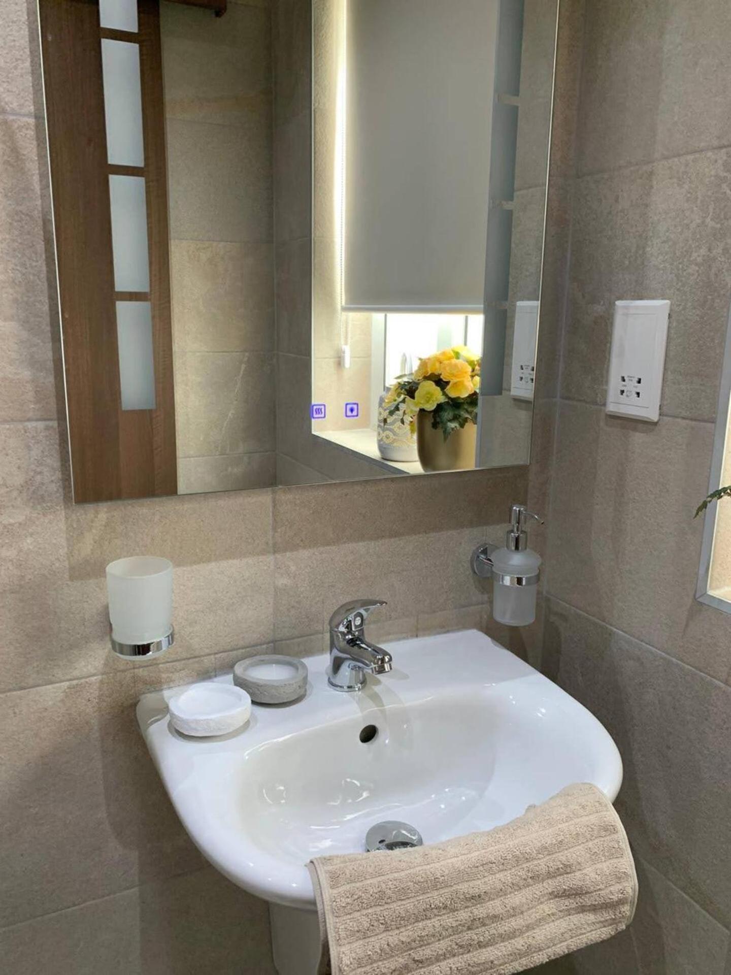 Fl 1 Ta'Lonza Luxury With Hot Tub By Homely Mellieħa Εξωτερικό φωτογραφία