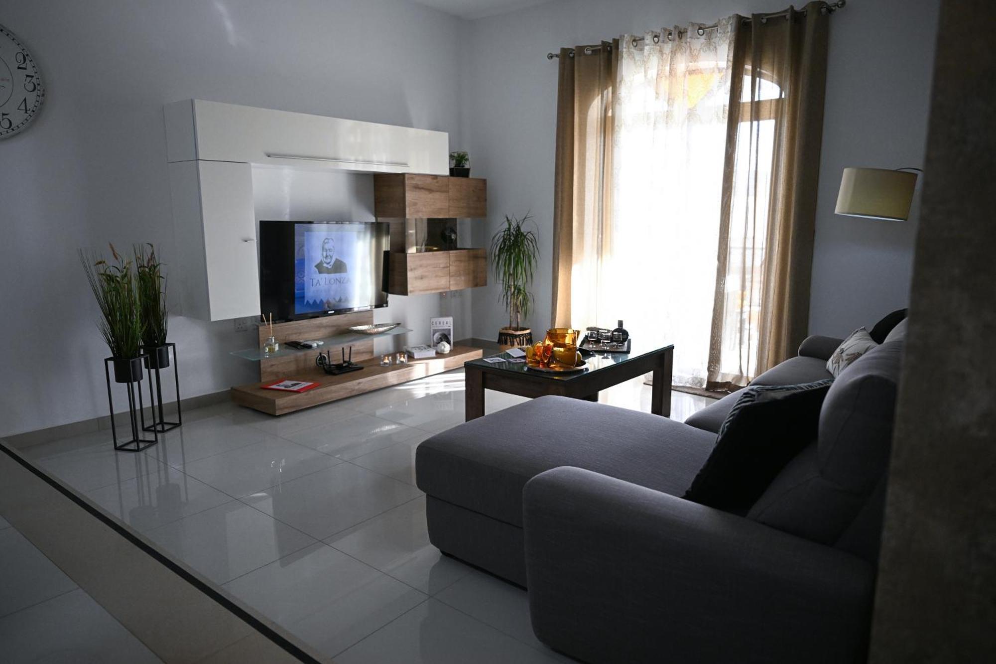Fl 1 Ta'Lonza Luxury With Hot Tub By Homely Mellieħa Εξωτερικό φωτογραφία